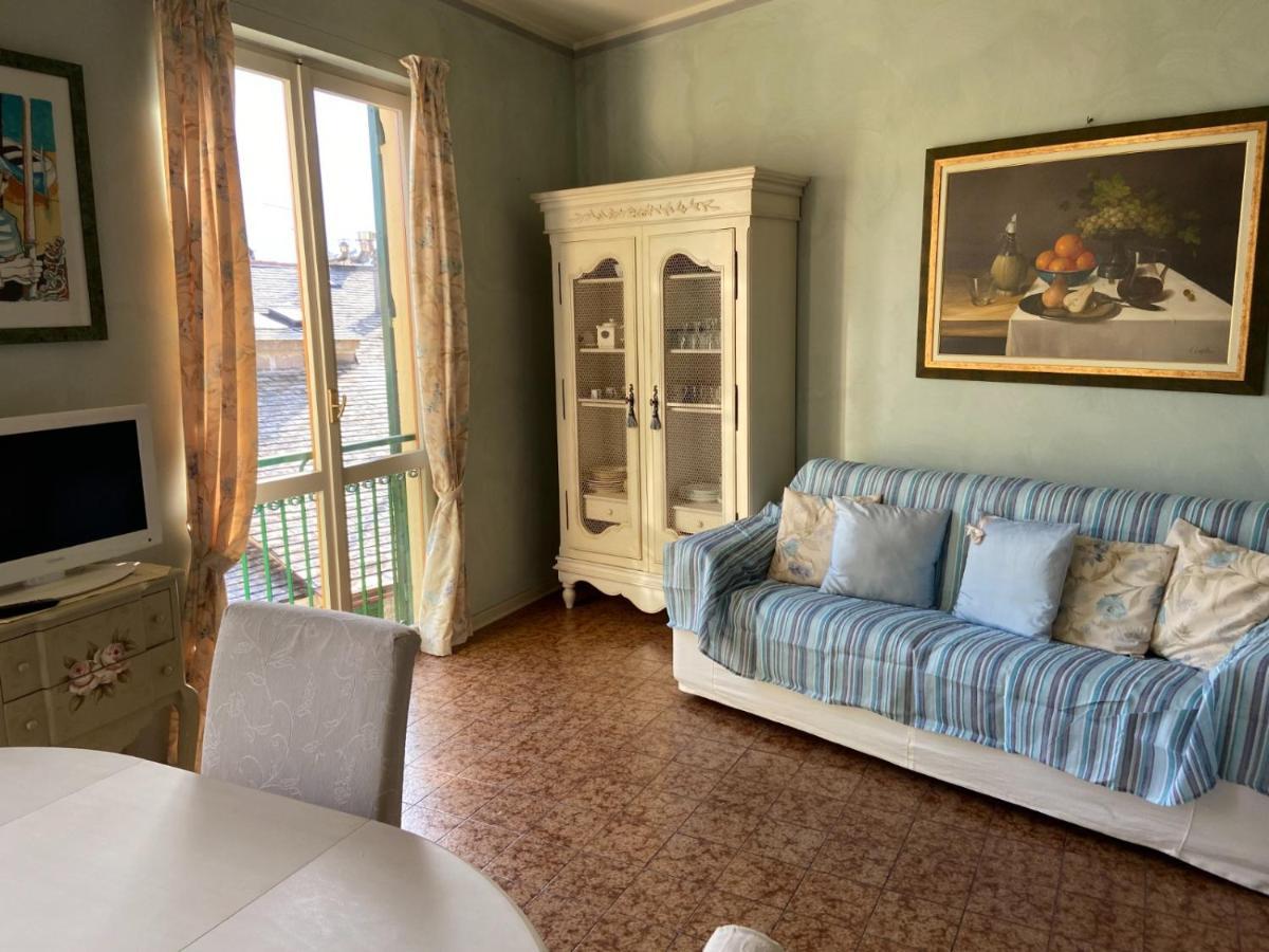 Lola A Apartment